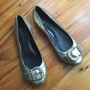 BURBERRY gold flats